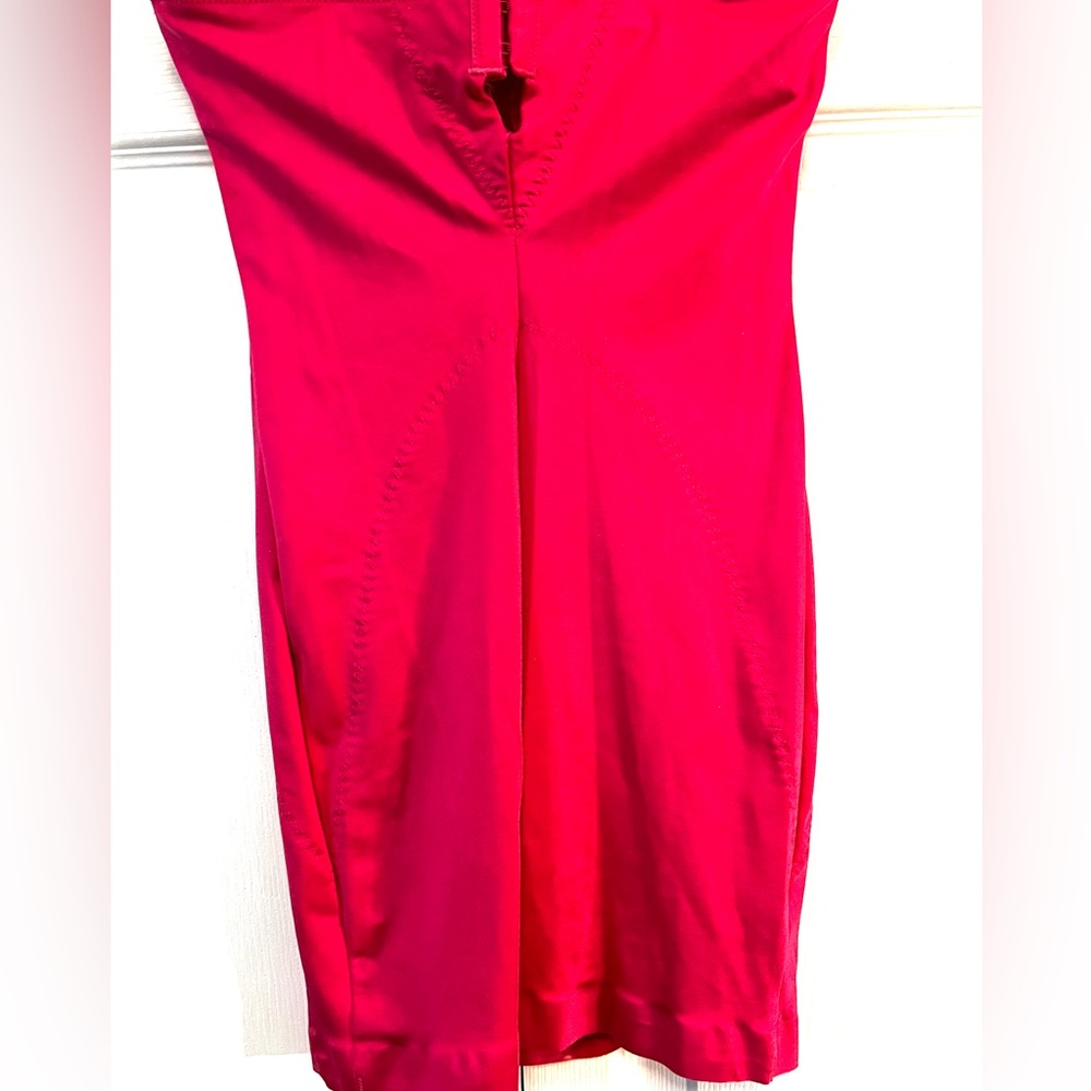 Victoria’s Secret Pink Power Figure Cupped Shaping Slip size 34D - Picture 6 of 15